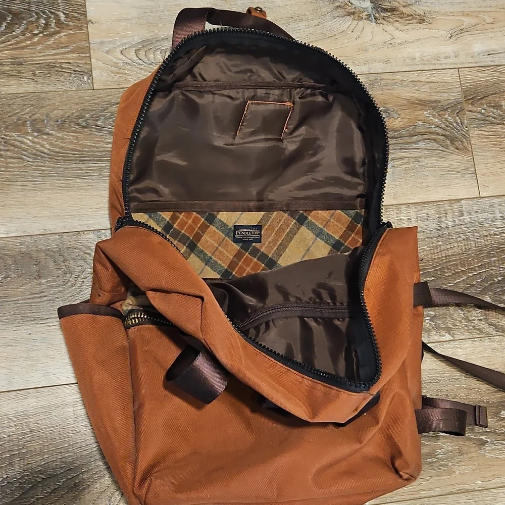 Pendleton Backpack - Picture 8 of 12